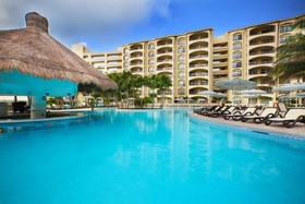 The Royal Islander - An All Suites Resort