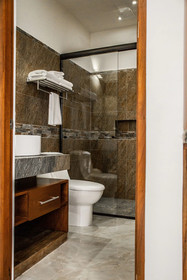 Tres Soles Apartments