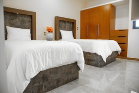 Tres Soles Apartments