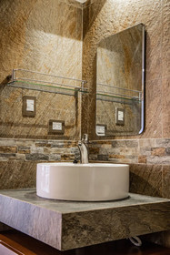 Tres Soles Apartments