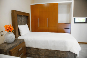 Tres Soles Apartments