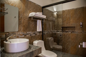 Tres Soles Apartments