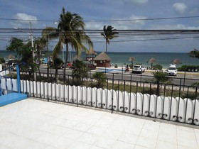 Triton - Rooms In Front Of The Beach