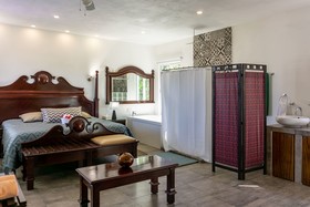 Tsaakik Jungle Hotel & Spa
