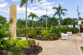 Tsaakik Jungle Hotel & Spa