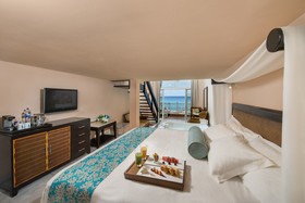 Cozumel Palace