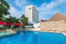 El Cid La Ceiba Beach Hotel