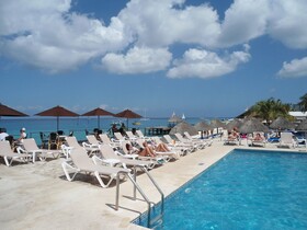 El Cid La Ceiba Beach Hotel