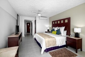 El Cid La Ceiba Beach Hotel