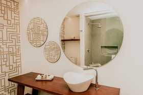 Hotel B Unique