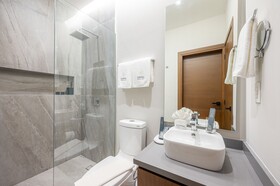 Kippal Modern Oasis ApartHotel