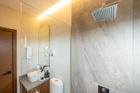 Kippal Modern Oasis ApartHotel