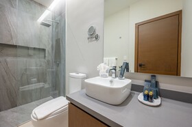 Kippal Modern Oasis ApartHotel