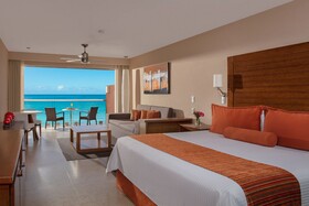 Secrets Aura Cozumel