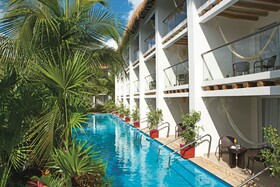 Secrets Aura Cozumel