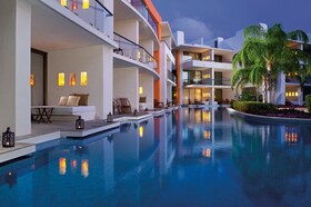 Secrets Aura Cozumel