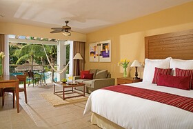 Secrets Aura Cozumel