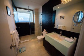 5th Avenue Hotel