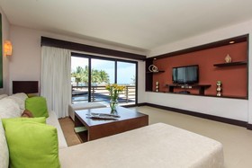 Aldea Thai by Moskito