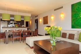 Aldea Thai by Moskito