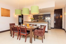 Aldea Thai by Moskito