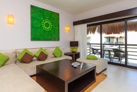 Aldea Thai by Moskito