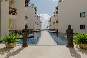 Aldea Thai by Playa District