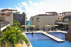 Aldea Thai by Playa Moments
