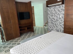 Auténtico Vertical Hotel