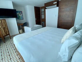 Auténtico Vertical Hotel