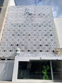 Auténtico Vertical Hotel