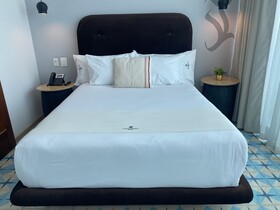 Auténtico Vertical Hotel