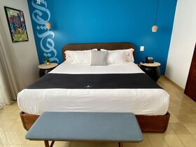 Auténtico Vertical Hotel