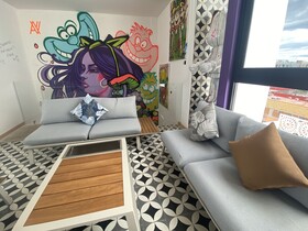 Auténtico Vertical Hotel