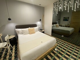 Auténtico Vertical Hotel