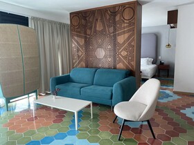 Auténtico Vertical Hotel