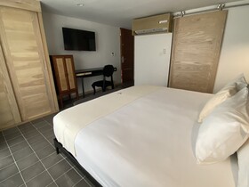 Auténtico Vertical Hotel