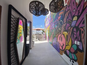 Auténtico Vertical Hotel