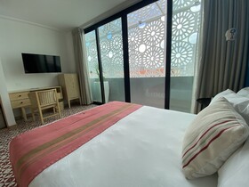 Auténtico Vertical Hotel