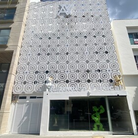 Auténtico Vertical Hotel