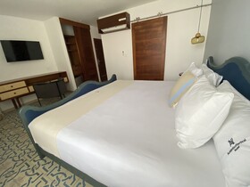 Auténtico Vertical Hotel