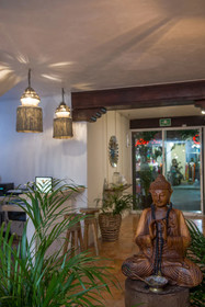 Banana Boutique By GuruHotel