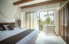 Banana Boutique By GuruHotel
