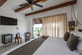 Banana Boutique By GuruHotel
