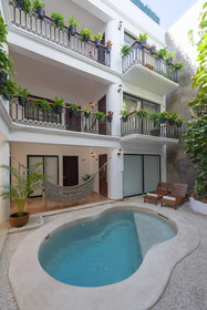 Banana Boutique By GuruHotel