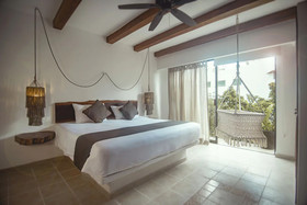 Banana Boutique By GuruHotel