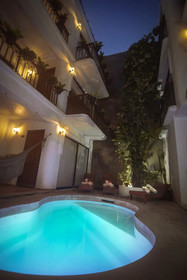 Banana Boutique By GuruHotel