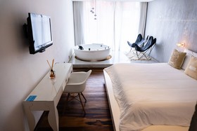 Be Playa Hotel