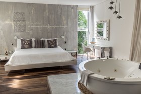 Be Playa Hotel