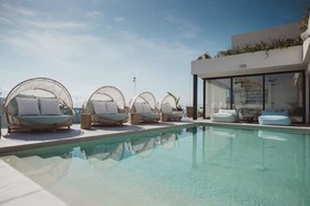 Calixta Hotel